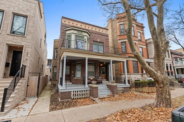 $3,200 | 3716 North Wayne Avenue, Unit 2, Chicago, IL 60613