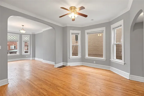 $3,200 | 3716 North Wayne Avenue, Unit 2, Chicago, IL 60613