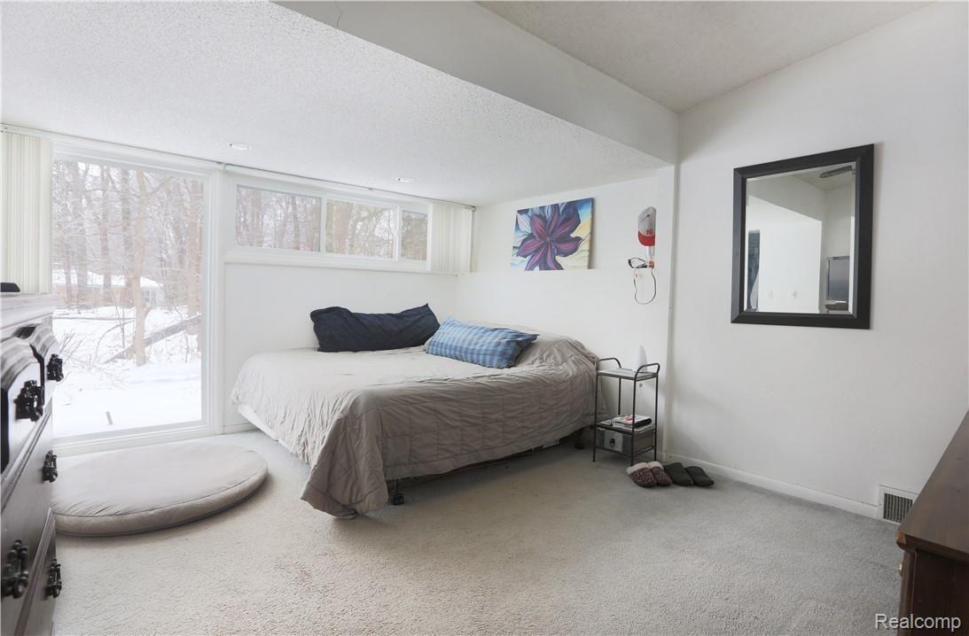 23685 Beech Road Southfield, MI 48033 - Photo 15 of 26 bed3.jpg