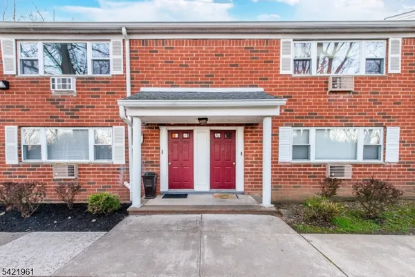 $259,000 | 2467 Highway 10, Unit 8B, Morris Plains, NJ 07950