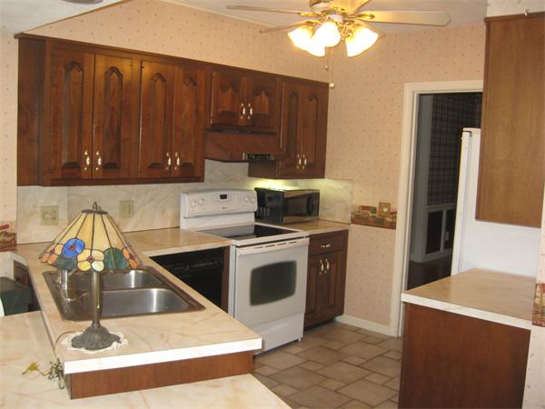190 Laurel Road West Springfield, MA 01089 - Photo 5 of 27 Gallery Image 5