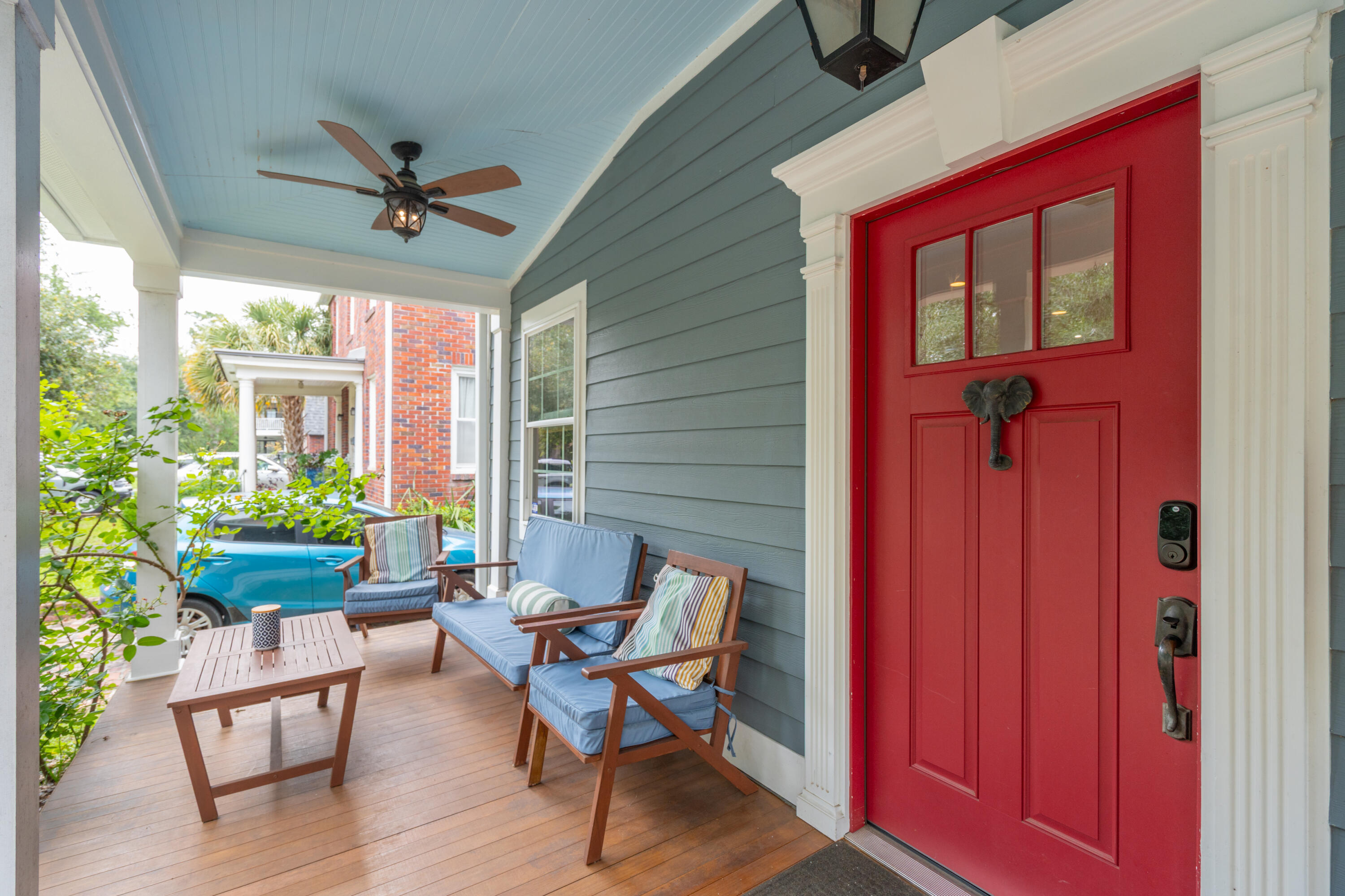 293 Grove Street Charleston, SC 29403 - Photo 7 of 71 293GroveSt-KeenEyeMarketing-005