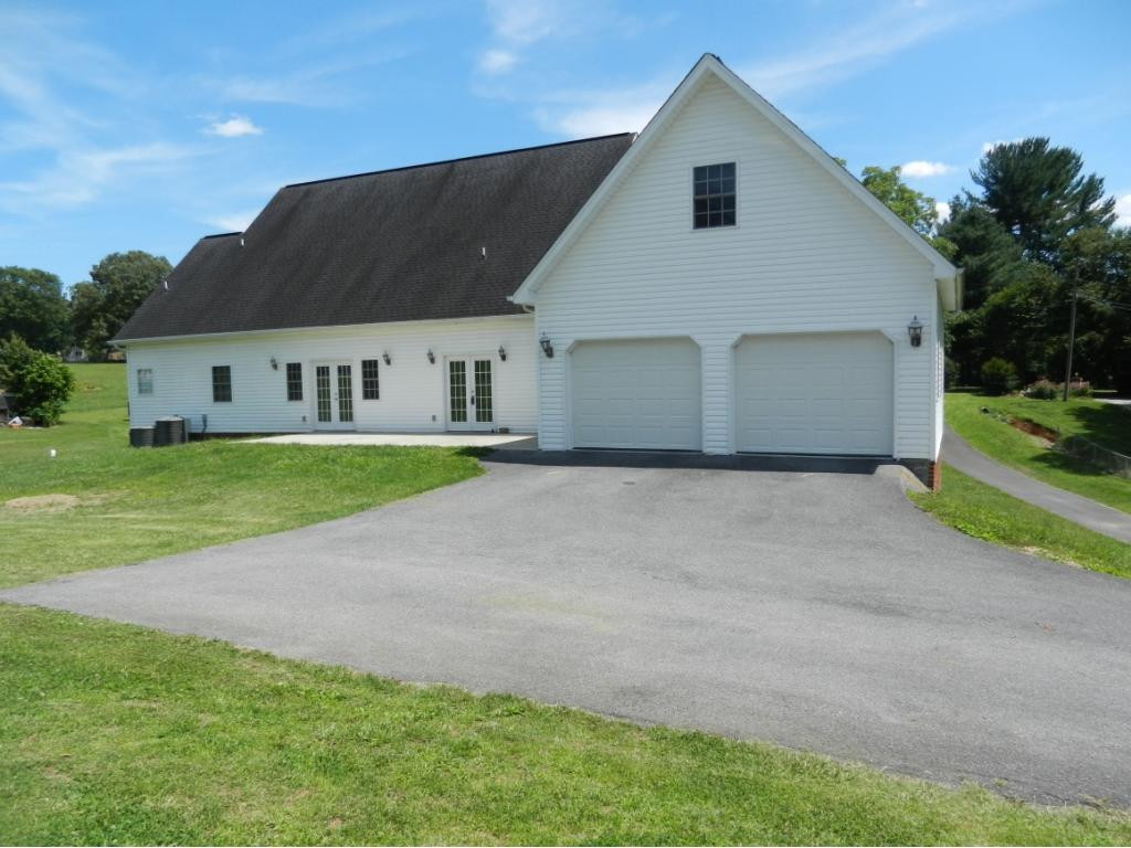 5410 Odd Fellow Road Kingsport, TN 37664 - Photo 2 of 32 Back View