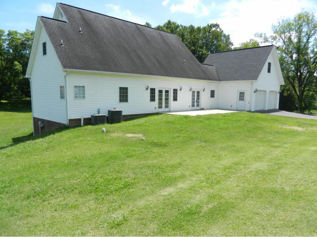 5410 Odd Fellow Road Kingsport, TN 37664 - Photo 3 of 32 Side View