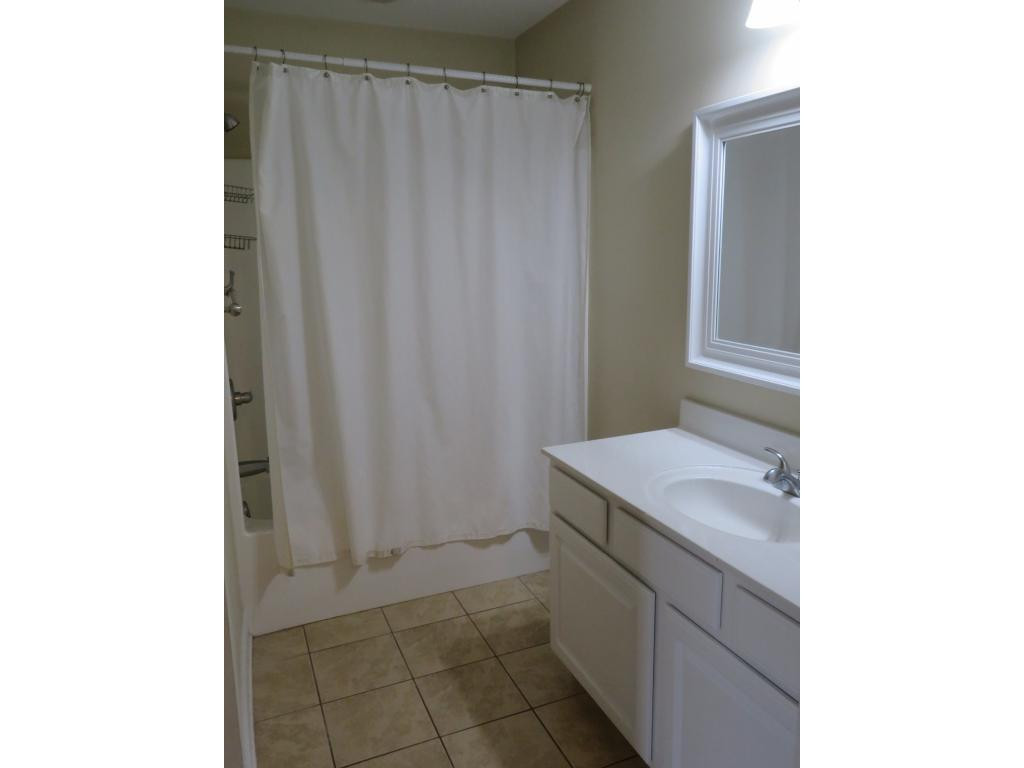 5410 Odd Fellow Road Kingsport, TN 37664 - Photo 24 of 32 Bath3