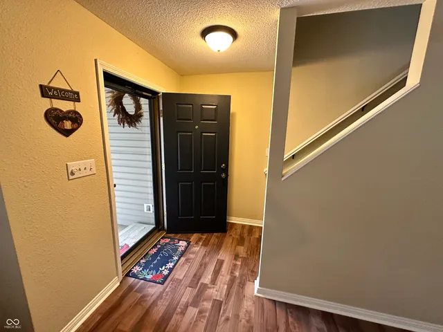 $349,500 | 6211 East Ayrshire Circle, Camby, IN 46113