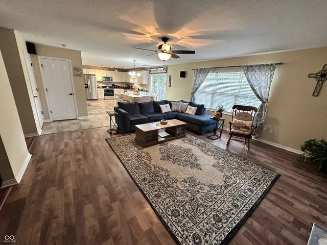 $349,500 | 6211 East Ayrshire Circle, Camby, IN 46113