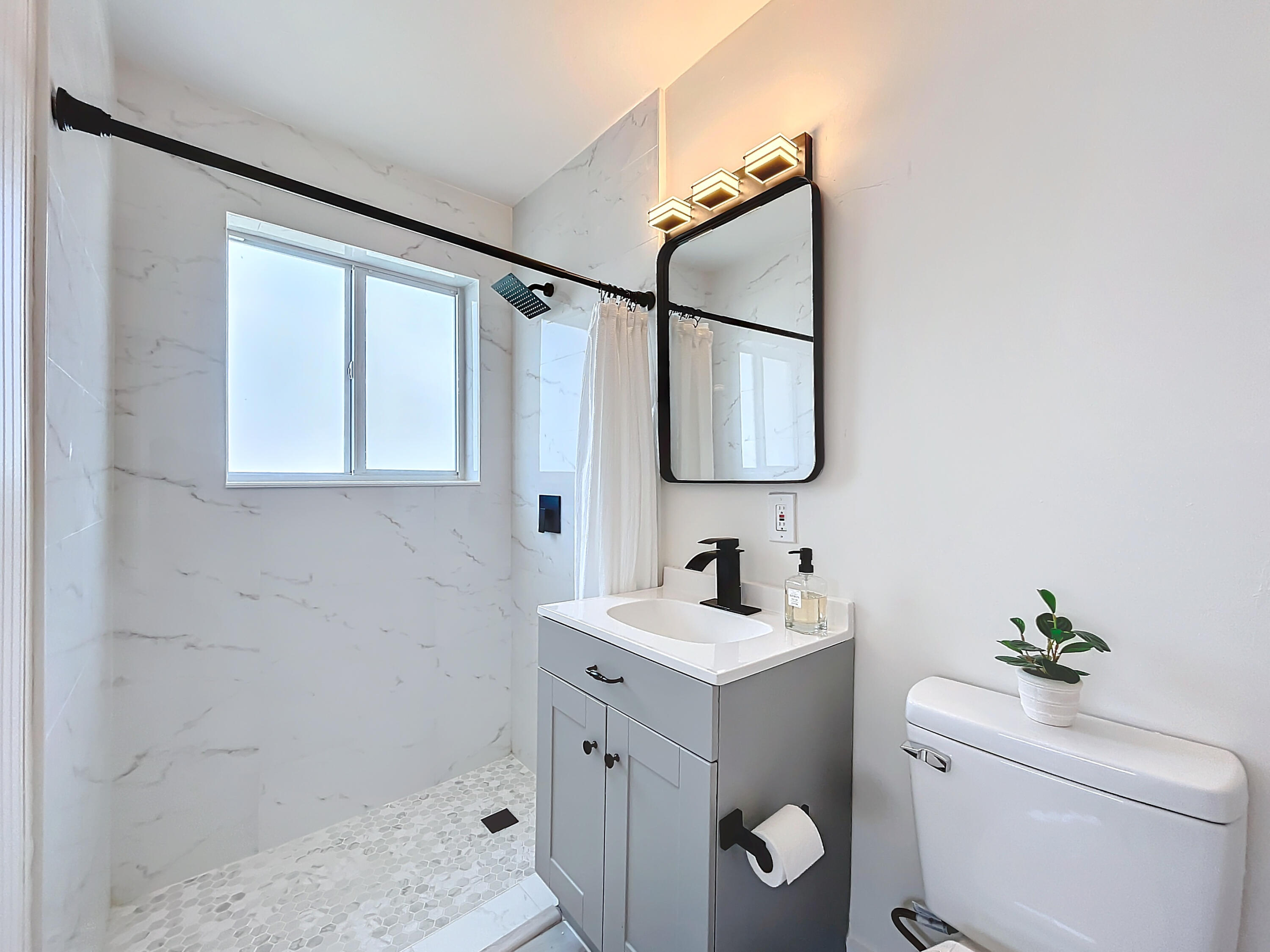 1248 West 26th Court Riviera Beach, FL 33404 - Photo 23 of 34 Photo