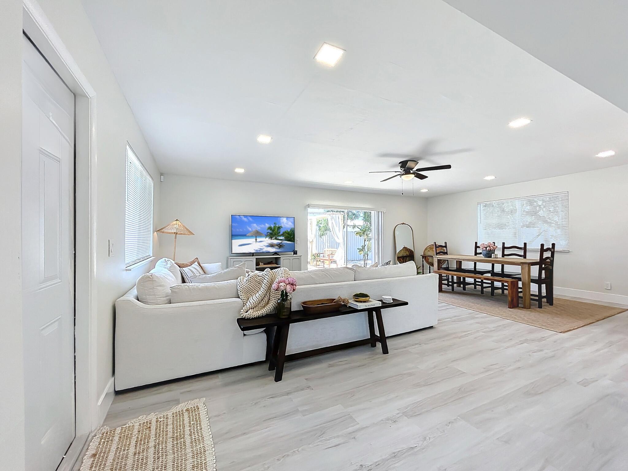 1248 West 26th Court Riviera Beach, FL 33404 - Photo 10 of 34 Photo