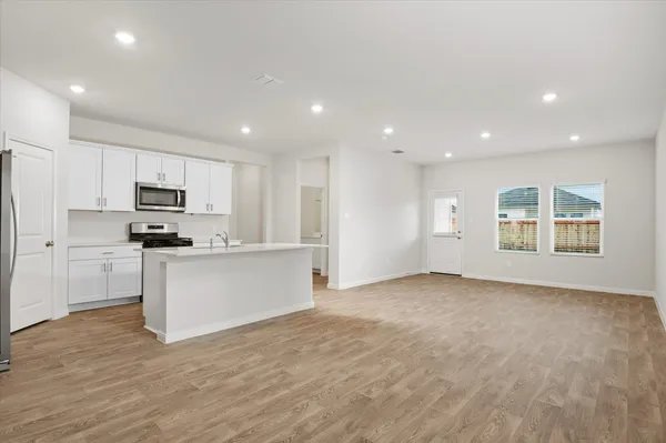 $1,950 | 120 Raymondville Path, San Marcos, TX 78666