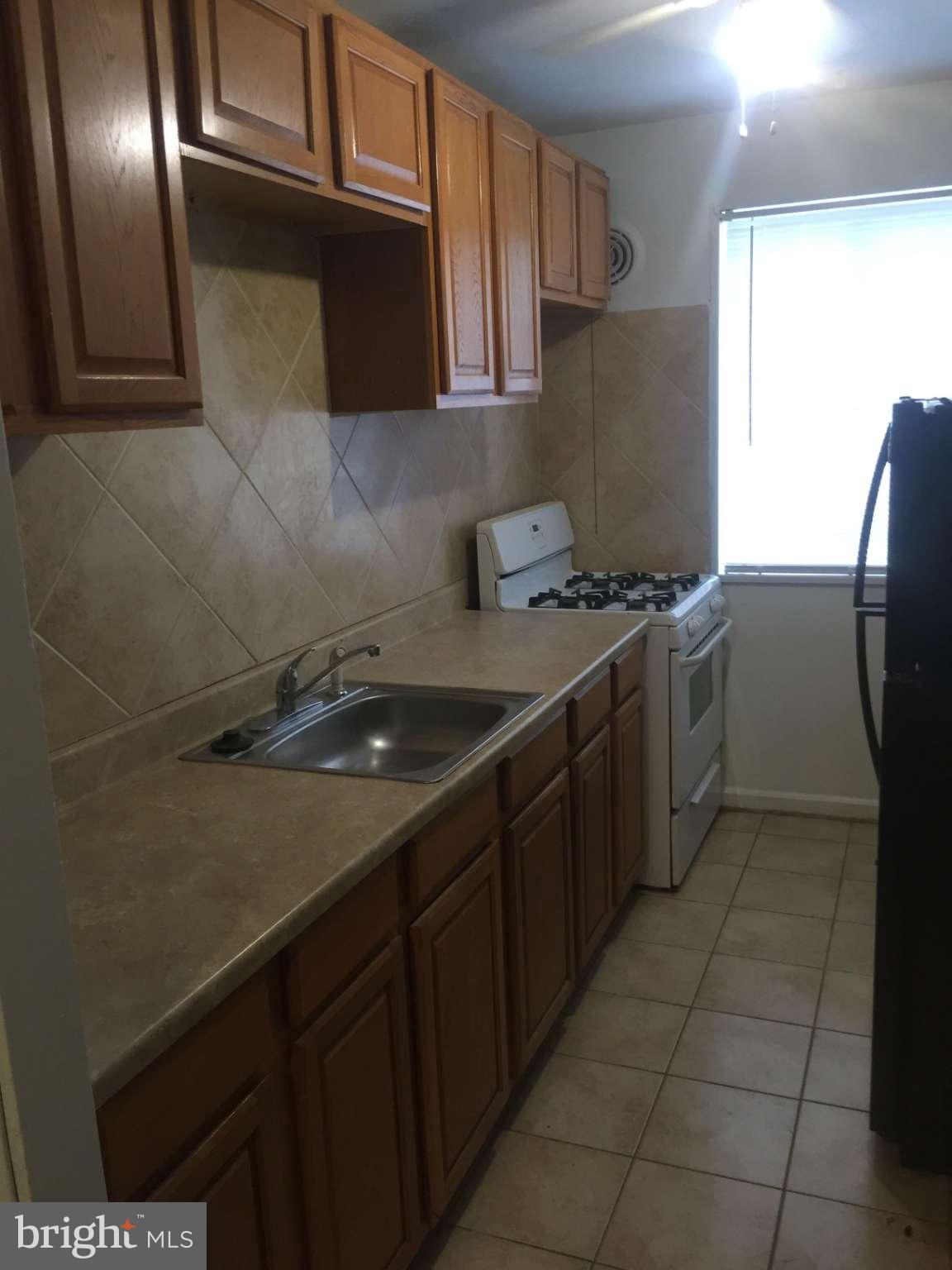 2400 Good Hope Road Southeast, Unit 102 Washington, DC 20020 - Photo 6 of 22 Kitchen