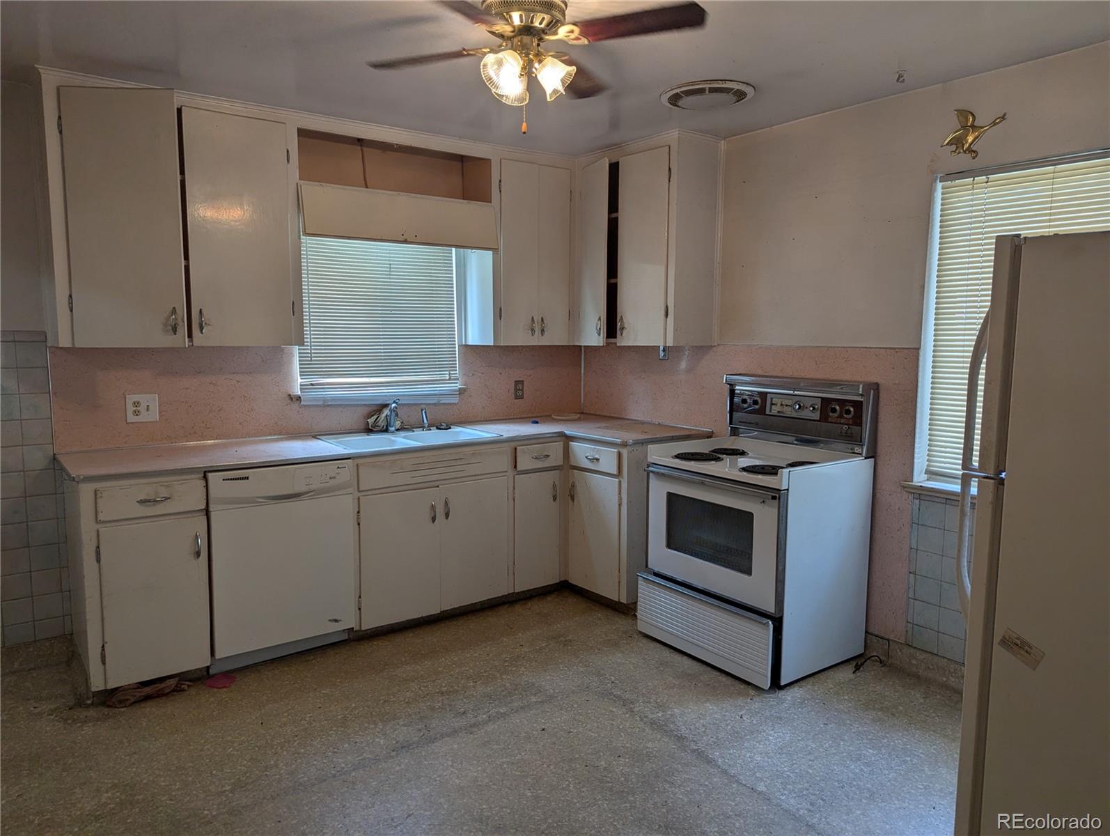 3925 Dover Street Wheat Ridge, CO 80033 - Photo 3 of 16 Gallery Image 3