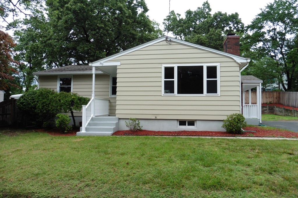 359 Tiffany Street Springfield, MA 01108 - Photo 1 of 26 Gallery Image 1