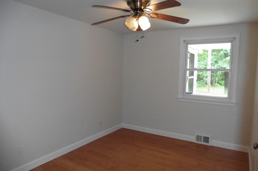 359 Tiffany Street Springfield, MA 01108 - Photo 15 of 26 Gallery Image 15