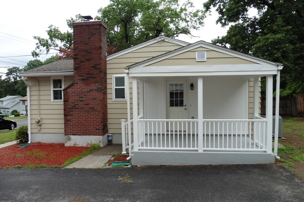 359 Tiffany Street Springfield, MA 01108 - Photo 3 of 26 Gallery Image 3