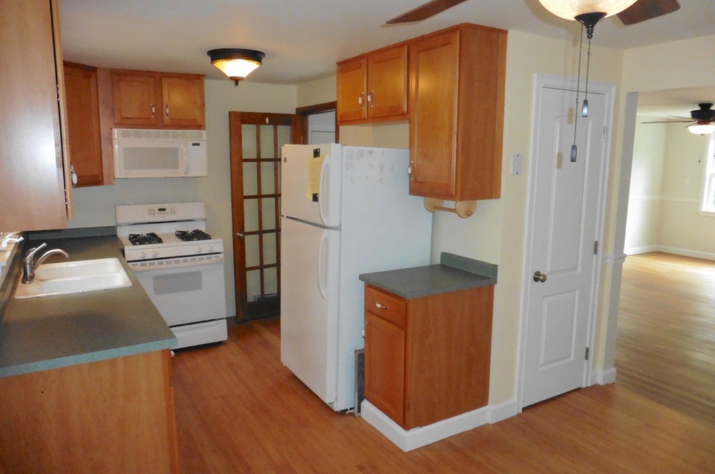 359 Tiffany Street Springfield, MA 01108 - Photo 7 of 26 Gallery Image 7