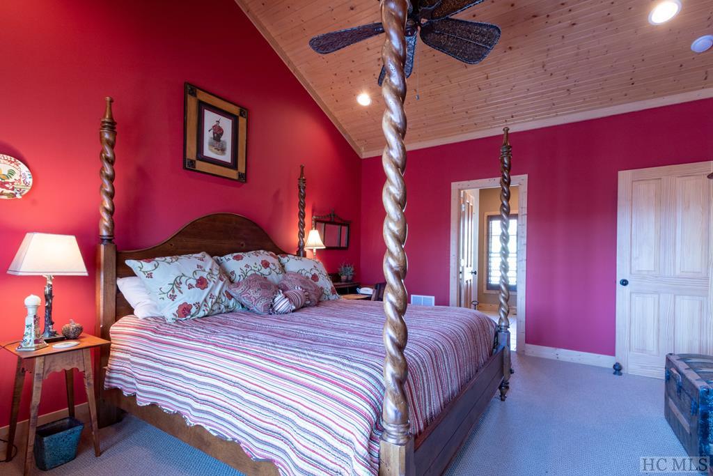 207 A Rendezvous Ridge, Unit A Cashiers, NC 28717 - Photo 10 of 24 Gallery Image 10