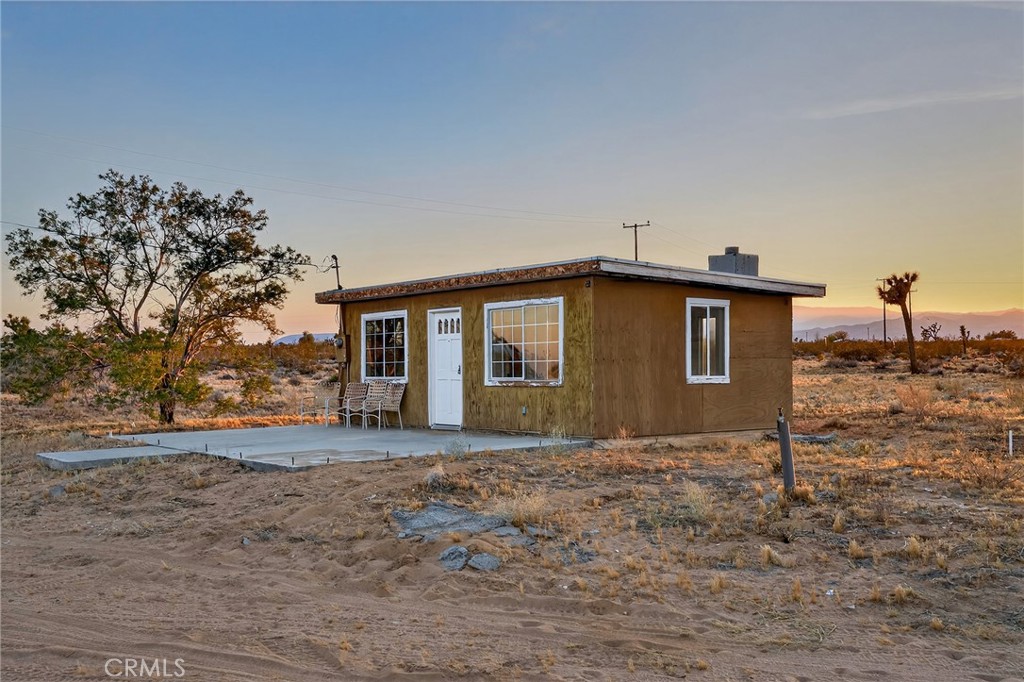 59773 Applegate Way Landers, CA 92285 - Photo 15 of 26