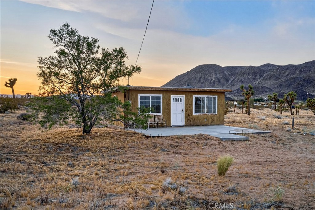 59773 Applegate Way Landers, CA 92285 - Photo 16 of 26