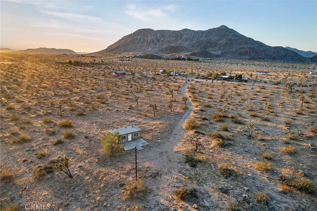 59773 Applegate Way Landers, CA 92285 - Photo 18 of 26