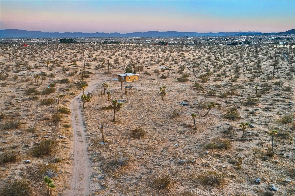 59773 Applegate Way Landers, CA 92285 - Photo 19 of 26