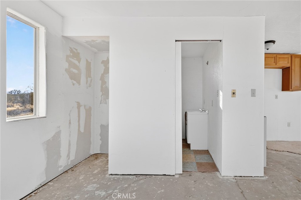 59773 Applegate Way Landers, CA 92285 - Photo 6 of 26