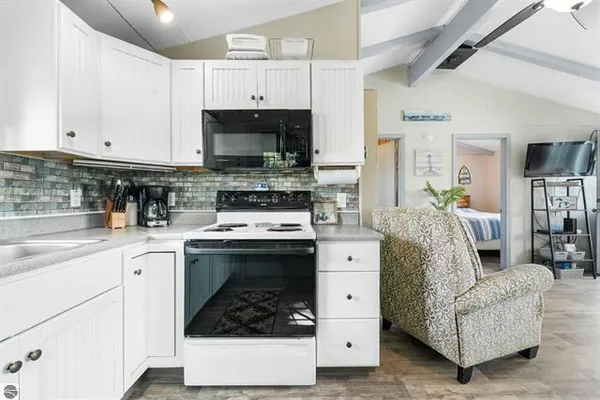 $249,900 | 9301 East 50 Road, Cadillac, MI 49601