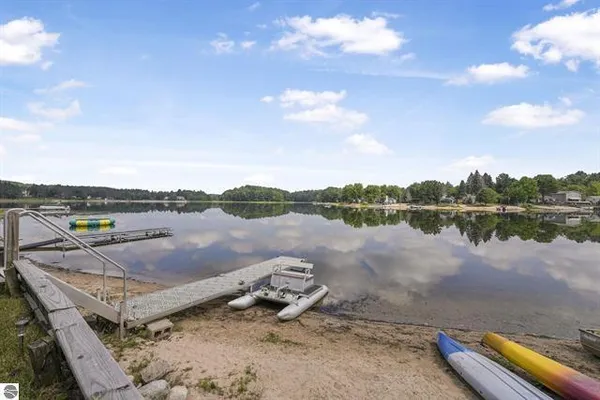 $249,900 | 9301 East 50 Road, Cadillac, MI 49601