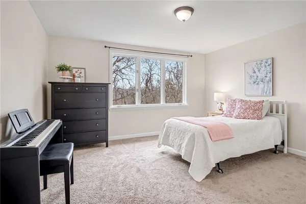 $629,900 | 34 Framingham Lane, Pittsford, NY 14534