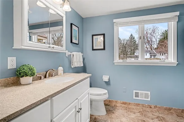 $629,900 | 34 Framingham Lane, Pittsford, NY 14534
