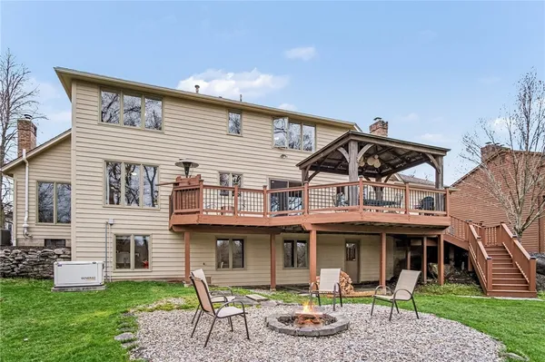 $629,900 | 34 Framingham Lane, Pittsford, NY 14534