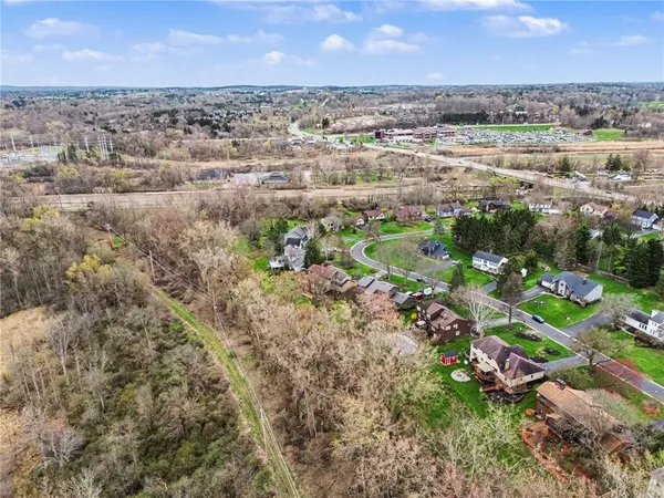 $629,900 | 34 Framingham Lane, Pittsford, NY 14534