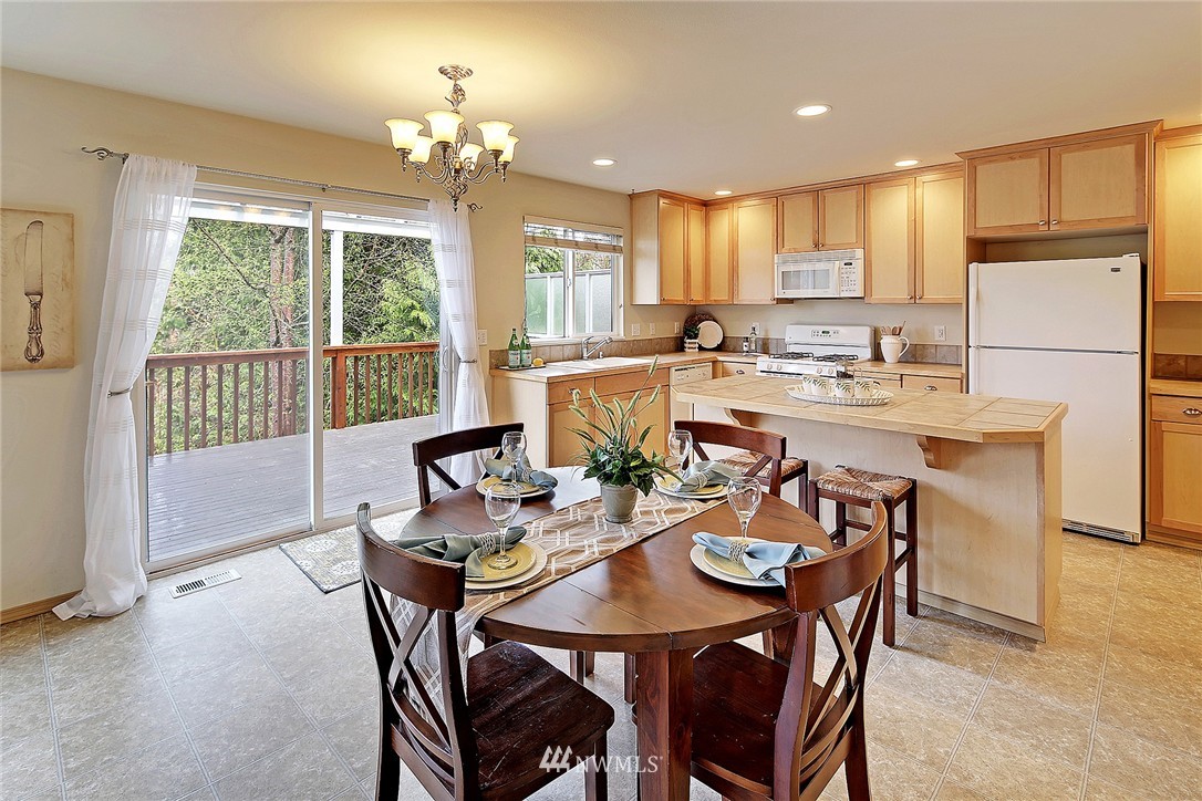 2515 194th Street Southeast Bothell, WA 98012 - Photo 8 of 23