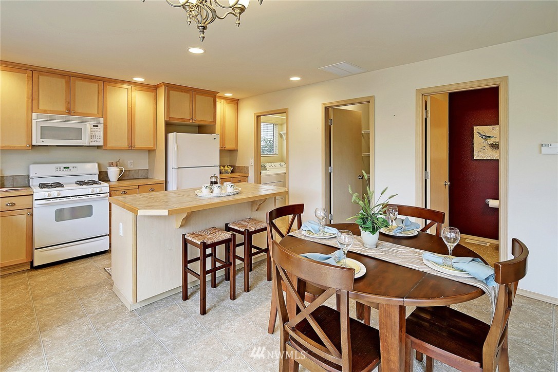 2515 194th Street Southeast Bothell, WA 98012 - Photo 9 of 23