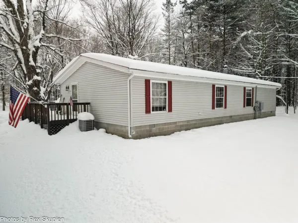 $379,900 | 7830 Jefferson Street, Hesperia, MI 49421