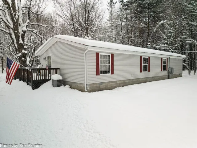 $379,900 | 7830 Jefferson Street, Hesperia, MI 49421