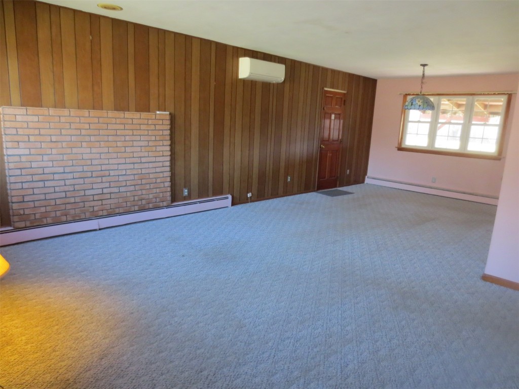 635 Ridge Road Vestal, NY 13850 - Photo 5 of 36 Gallery Image 5