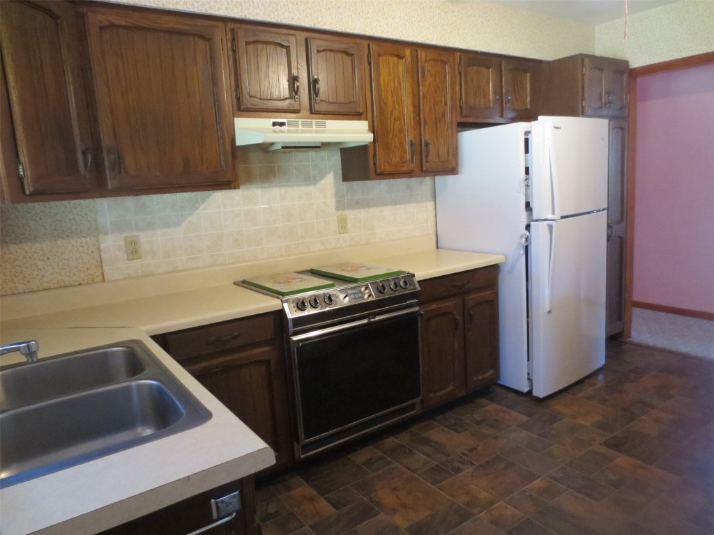 635 Ridge Road Vestal, NY 13850 - Photo 9 of 36 Gallery Image 9