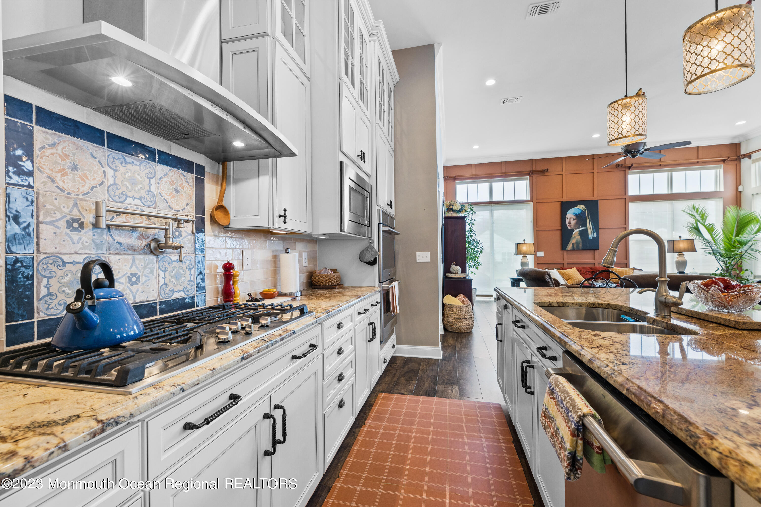 30 Moonlight Way Howell, NJ 07731 - Photo 8 of 37 INSIDE KITCHEN