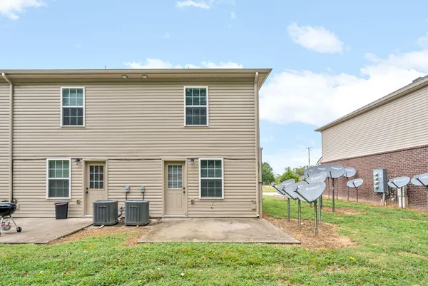 $1,000 | 614 Appleton Drive, Unit B, Clarksville, TN 37042