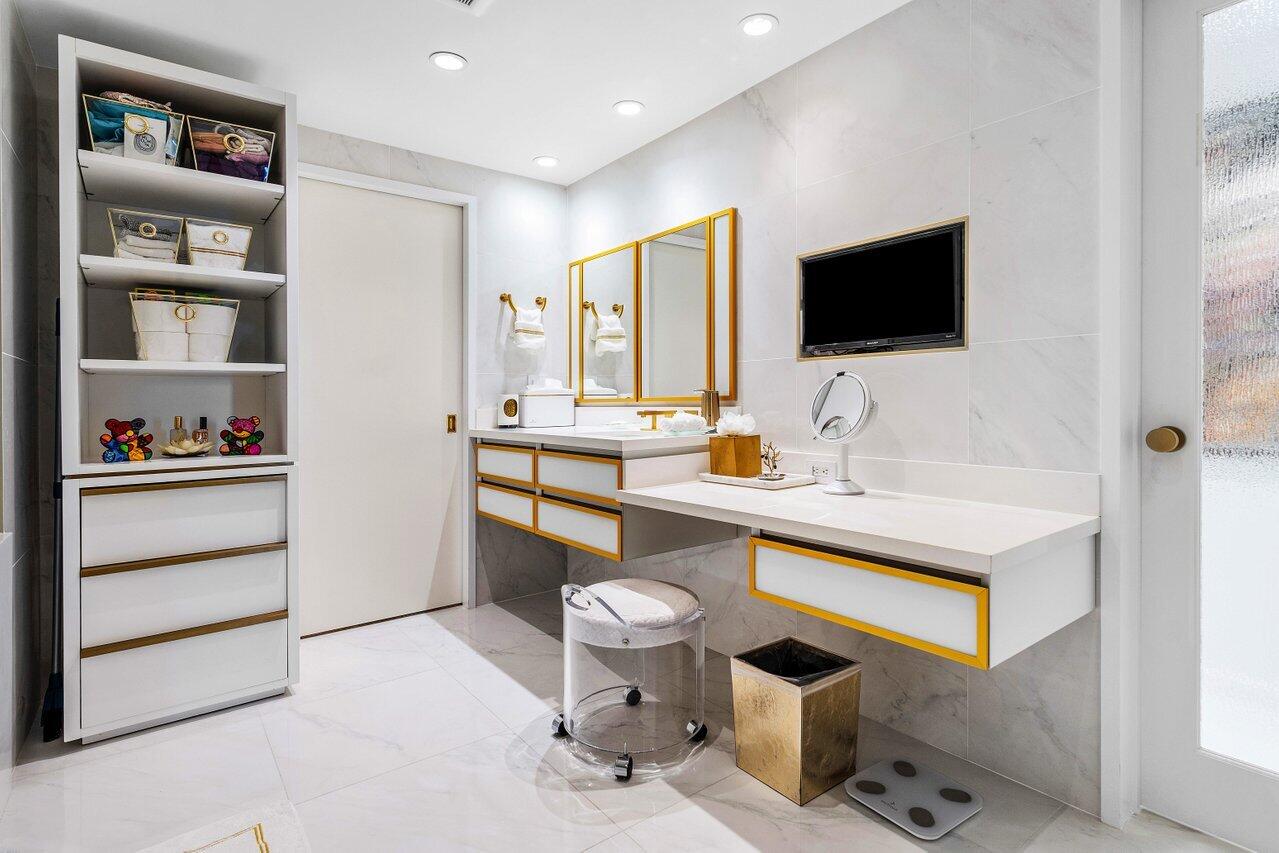 1500 South Ocean Boulevard, Unit 303/304 Boca Raton, FL 33432 - Photo 11 of 49 11