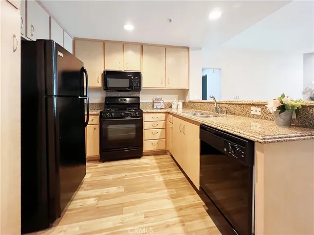 $668,000 | 160 South Hudson Avenue, Unit 105, Pasadena, CA 91101