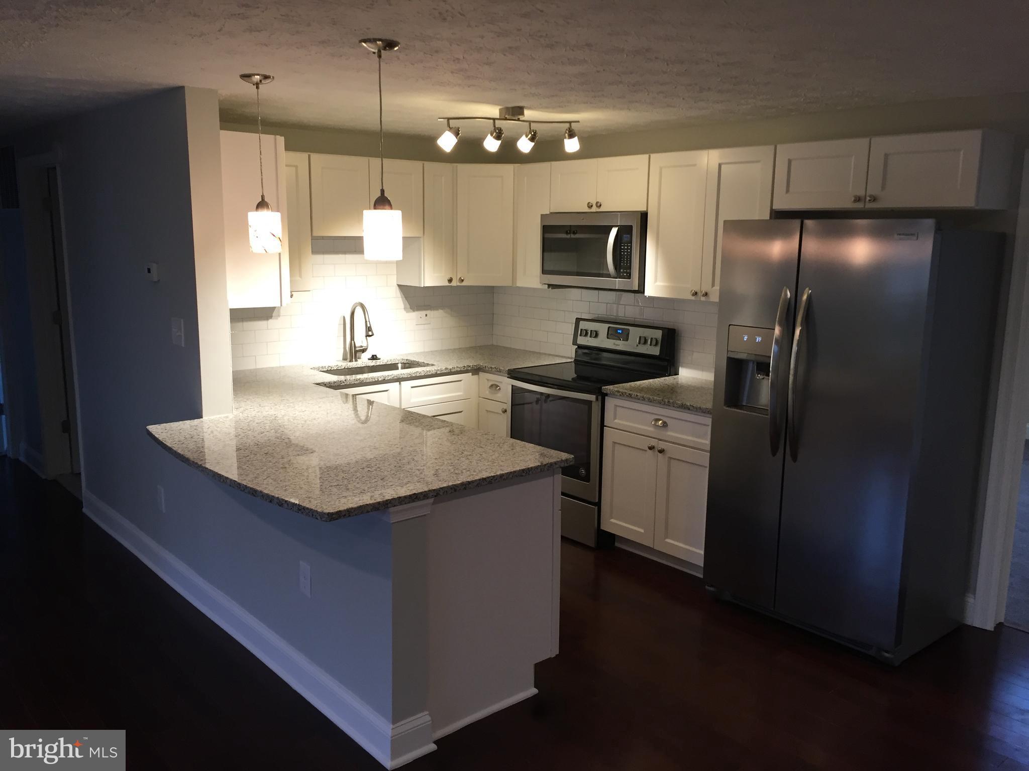 8 Old Maple Court Baltimore, MD 21221 - Photo 3 of 17 Interior (General)