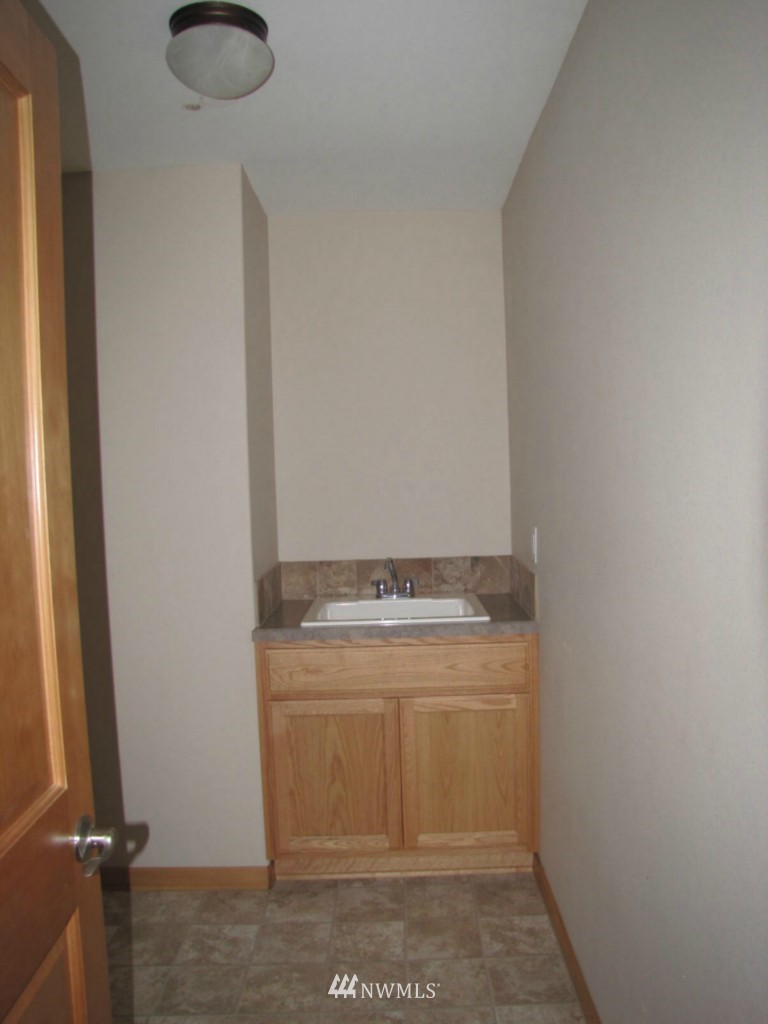 270 Easy Street Road Silverlake, WA 98645 - Photo 11 of 15 Gallery Image 11