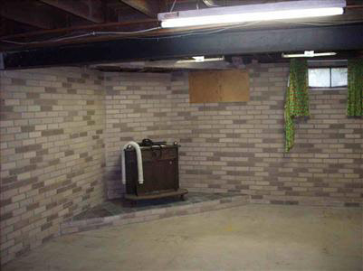 6372 East Potter Road Burton, MI 48509 - Photo 8 of 9 20207207-7.JPG