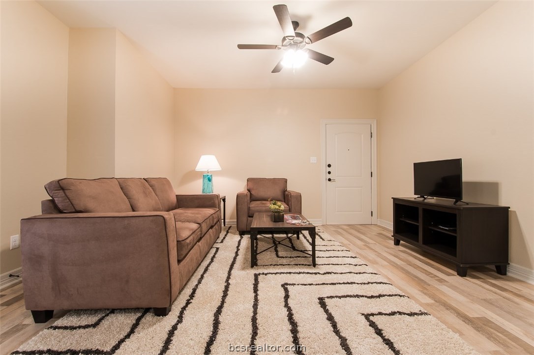 7273 John Sharp Parkway, Unit 1103 Bryan, TX 77807 - Photo 8 of 32