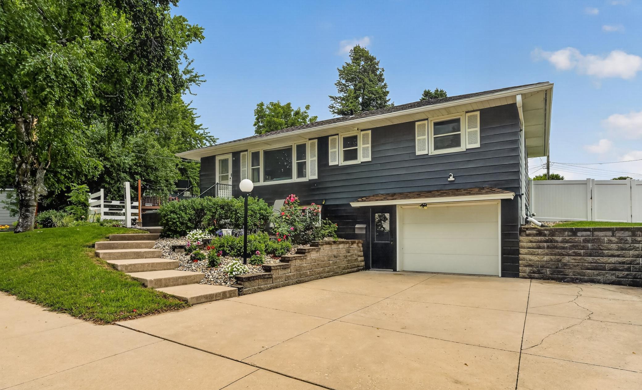 1810 25th Avenue Northwest Rochester, MN 55901 - Photo 23 of 38