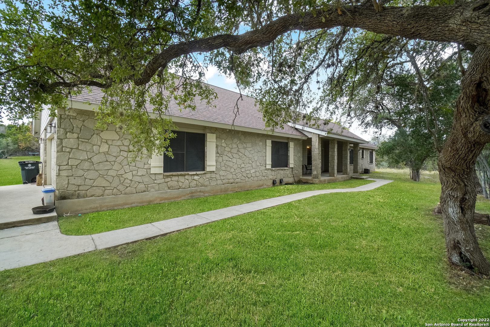1660 Rohrbuch Road, Pipe Creek, TX 78063 Compass