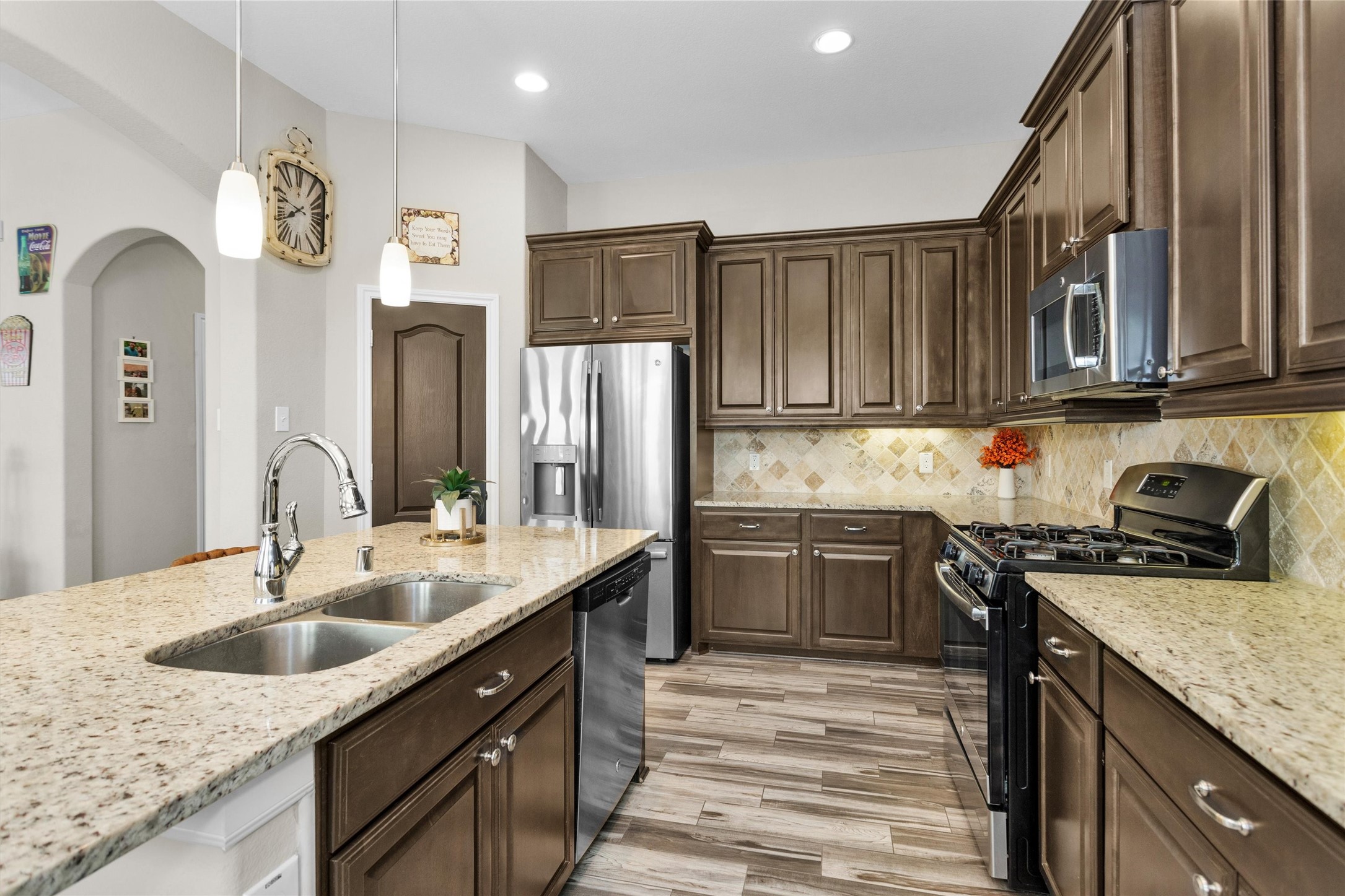 409 Billingsgate Chase, Unit CHASE Conroe, TX 77304 - Photo 12 of 44