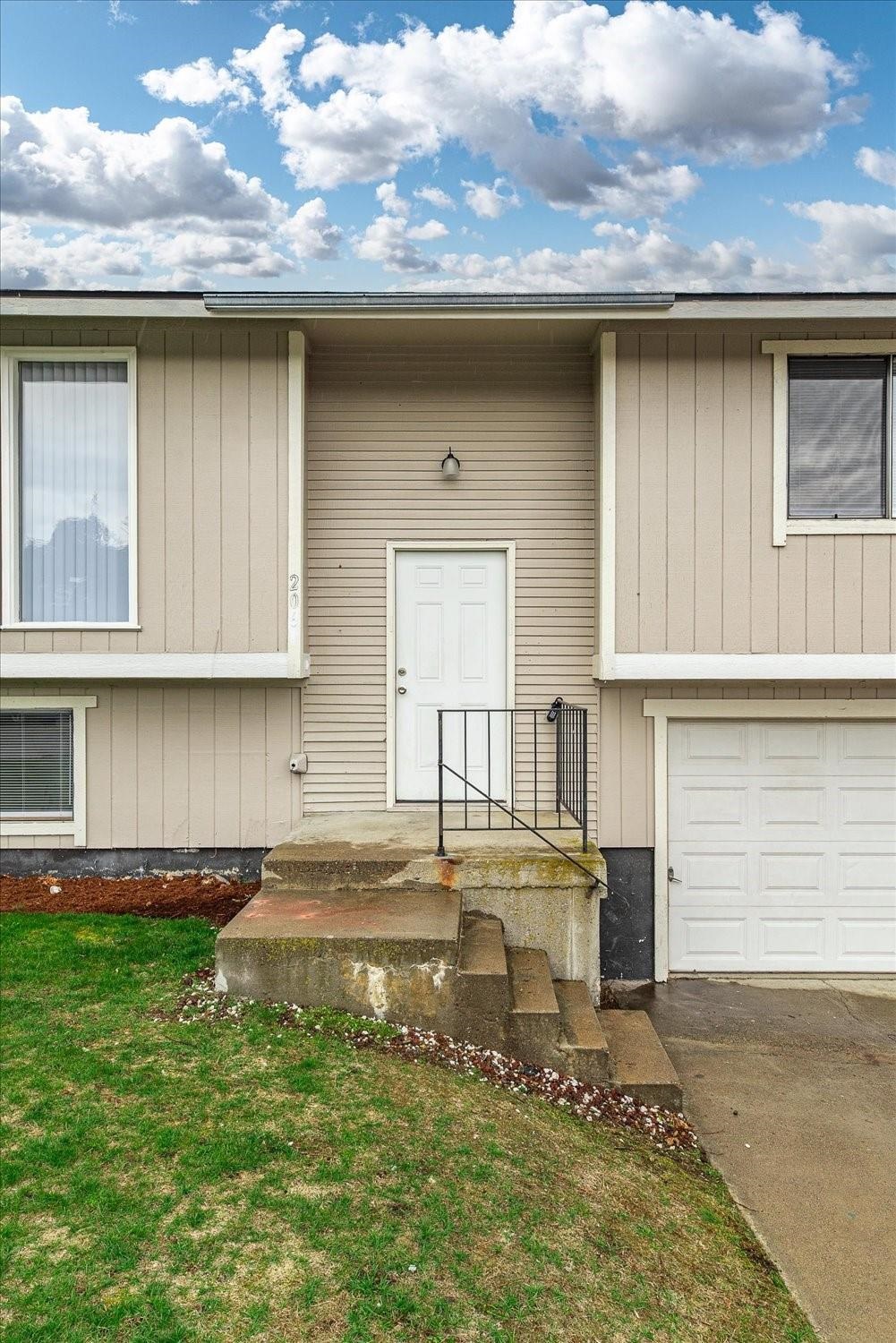 204 South Burns Road, Unit 206 Spokane Valley, WA 99216 - Photo 3 of 40